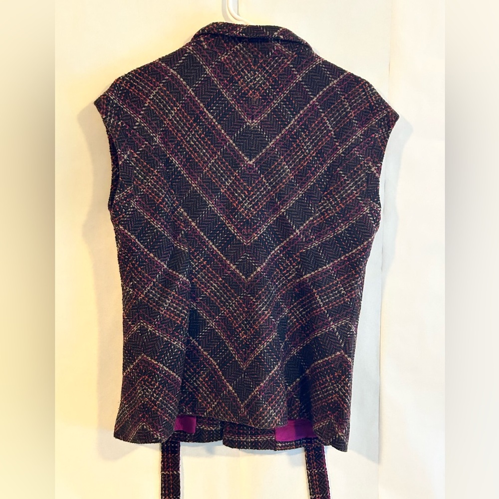 CABi sweater vest in brown/multi. Front button closure with tie. - Picture 2 of 6